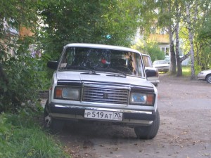 Машина с номером р519ат